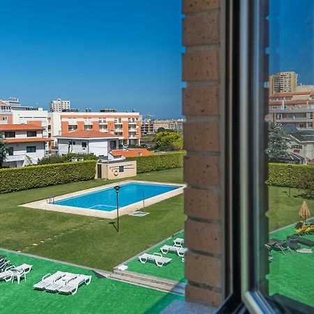 Guestready - Luxe Living By The Pool Apartman Póvoa de Varzim Kültér fotó