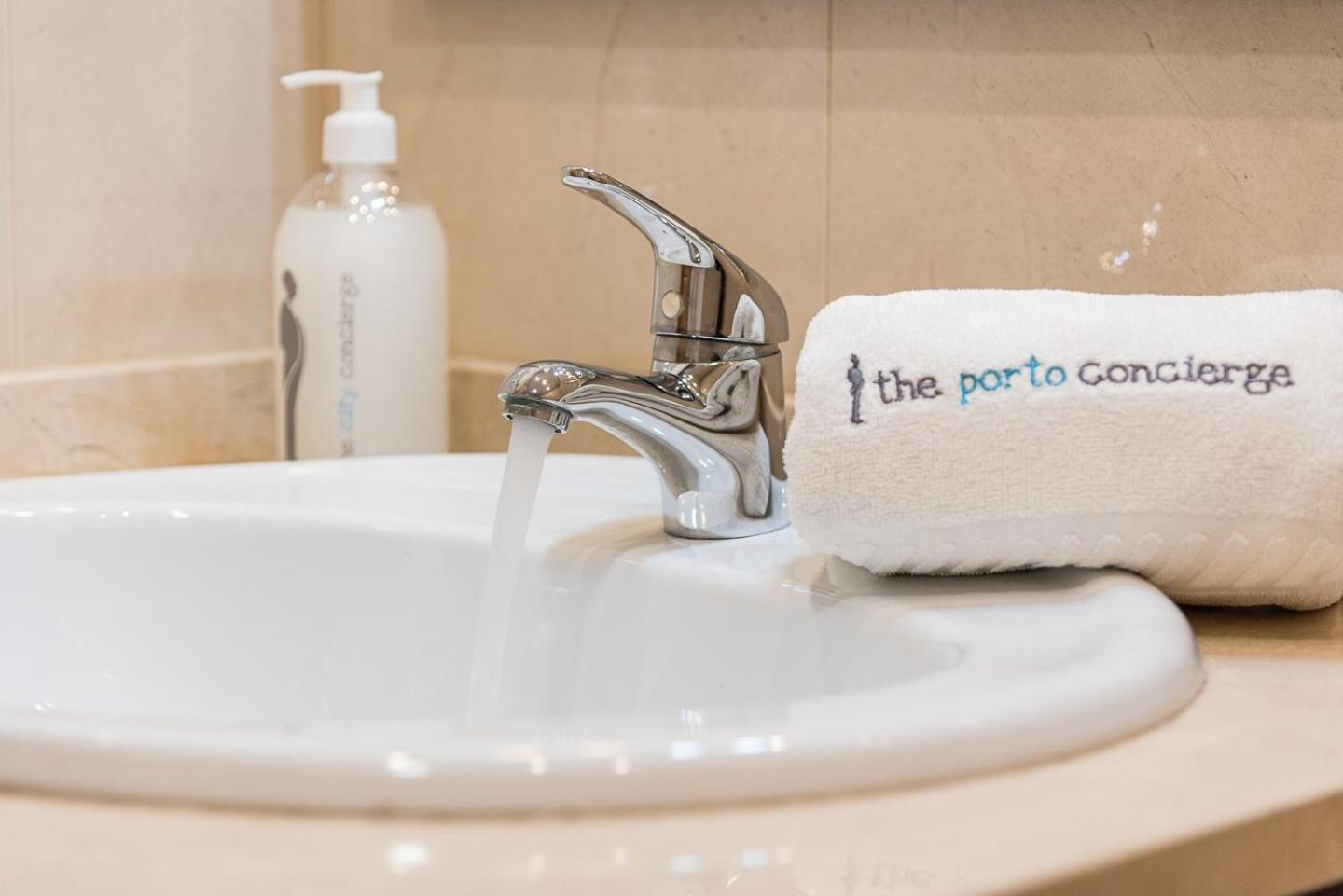 Guestready - Luxe Living By The Pool Apartman Póvoa de Varzim Kültér fotó