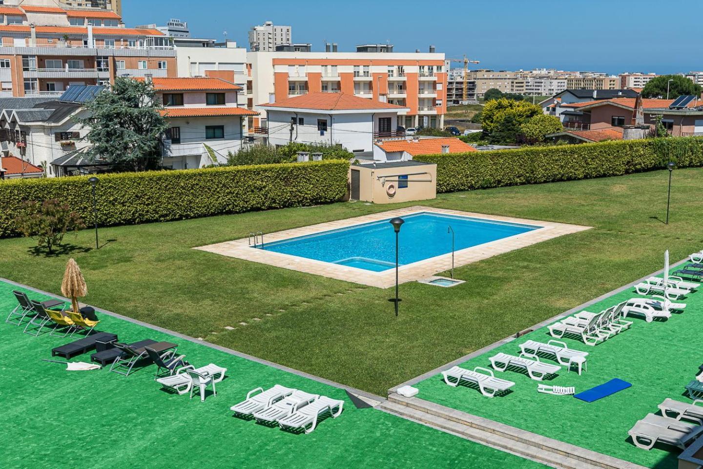 Guestready - Luxe Living By The Pool Apartman Póvoa de Varzim Kültér fotó